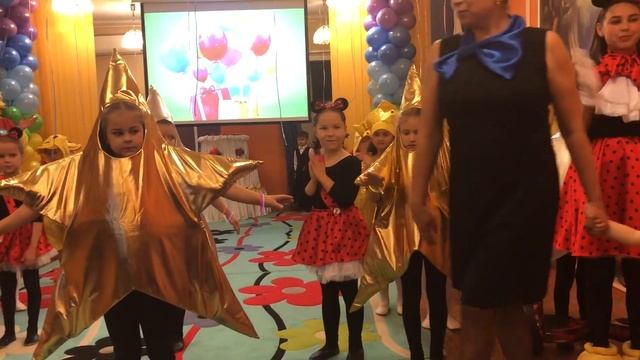 "Белоснежке" - 30! смотреть онлайн