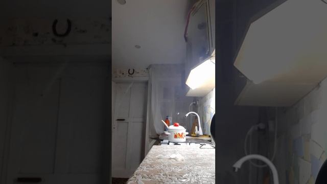 как открывать дверь