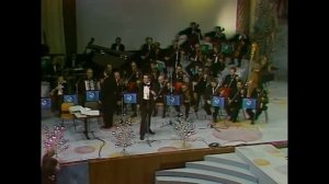 Муслим Магомаев (музыка Муслим Магомаев, слова Роберт Рождественский) — Торжественная песня