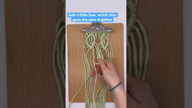 Easter bunny macrame pattern I used 4mm recycled string and 4mm 3-ply rope www.clovercreationsuk.co смотреть онлайн