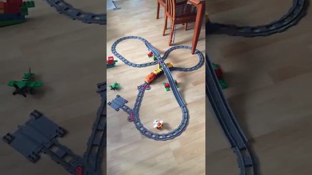 Fast track Lego Duplo Train