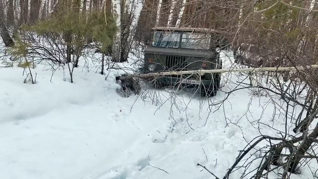 ЧТО МОЖЕТ ГАЗ 66 против Mercedes UNIMOG на ОФФРОУД? БИТВА ВЕЗДЕХОДОВ 4x4 смотреть онлайн