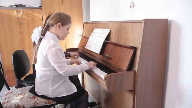 Л. Емельянова. Маленькая баловница смотреть онлайн