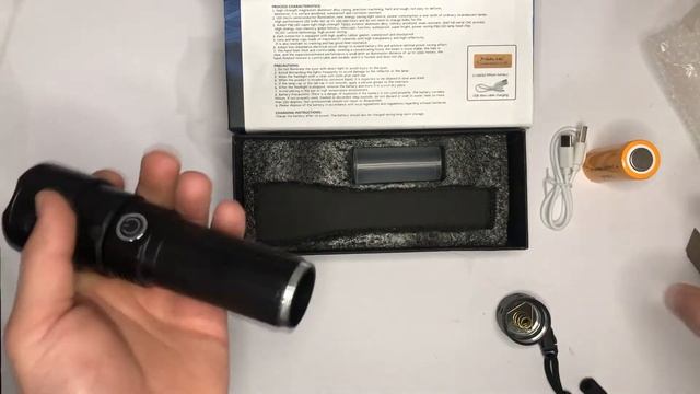 Видео обзор: Фонарик ручной Bailong BL-A75-P90 смотреть онлайн