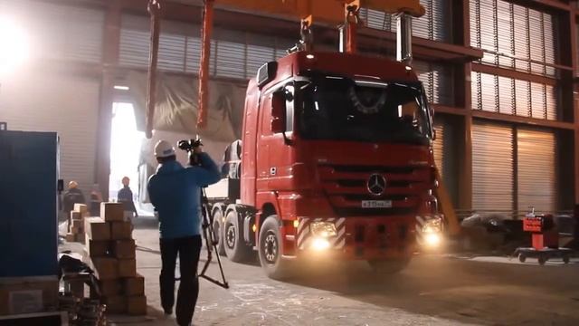 Доставка первой газовой турбины в главный корпус НТГРЭС смотреть онлайн