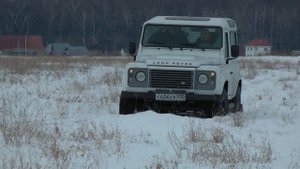 Defender 90 in snow / Дефендер 90 на бездорожье
