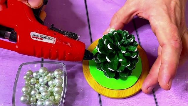 Так красиво! Посмотри,что я сделал из СОСНОВЫХ ШИШЕК и СТЕКЛЯННОЙ БАНКИ. Переработка DIY