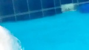 Плаваю в бассейне\Съемки в воде!Плаваю. Опоздали на тренровку!