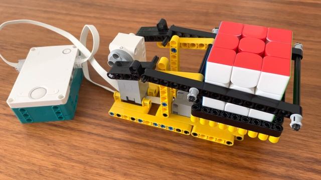 Simplest Cube Solving Scrambling Robot Lego MINDSTORMS 51515