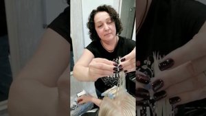 Биозавивка стекловидных, седых, волос обесцвеченных на концах.
