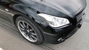 Infiniti M37x vs Mark X 3.5 vs Nissan LEAF vs Toyota Tourer V