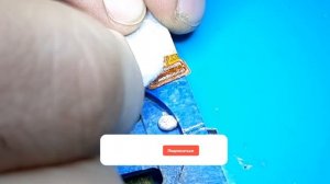 Что делать если экран телефона не работает / Замена коннектора дисплея / Нет изображения после воды