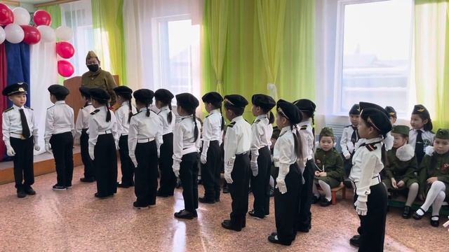 Строевой смотр песни и строя