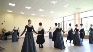 МГАХ. "Медленный менуэт" XVII век (муз.- Л.Бетховен)