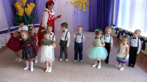 Утренник в садике день Мамы (видео для развития детей)