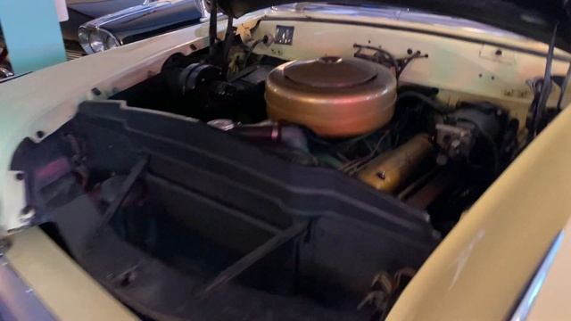 Lincoln Capri -54 i Cuba-kulör смотреть онлайн