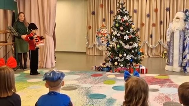 Марш оловянных солдатиков на новогоднем утреннике