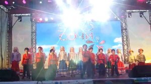 "Во саду вишенка цветет"