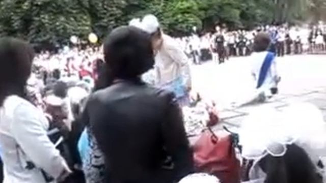 Последний звонок СШ№ 111, г  Кривой Рог, 2016 г смотреть онлайн