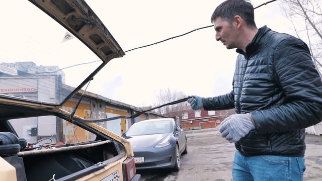 Нашли ШВЕДСКУЮ ВОСЬМЕРКУ в ДЕРЕВНЕ! смотреть онлайн