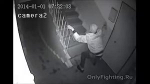 Алкаш в Подъезде