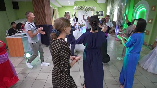 Антон и Зарина ЦЫГАНСКАЯ СВАДЬБА !
