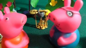 Свинка Пеппа пошла в поход Джорджа УКУСИЛ КЛЕЩ Мультик из игрушек Peppa pig