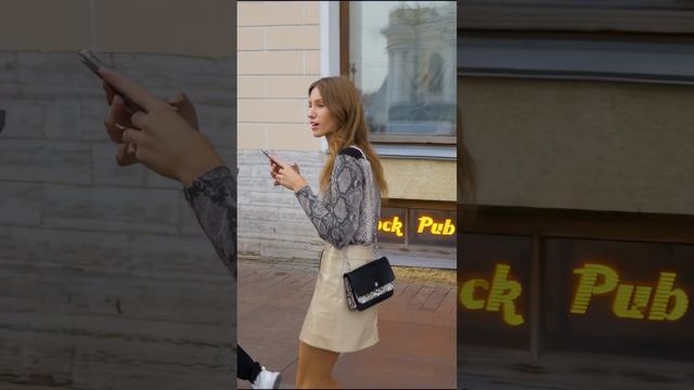 Отклики стильных русских девушек на сьемку видео