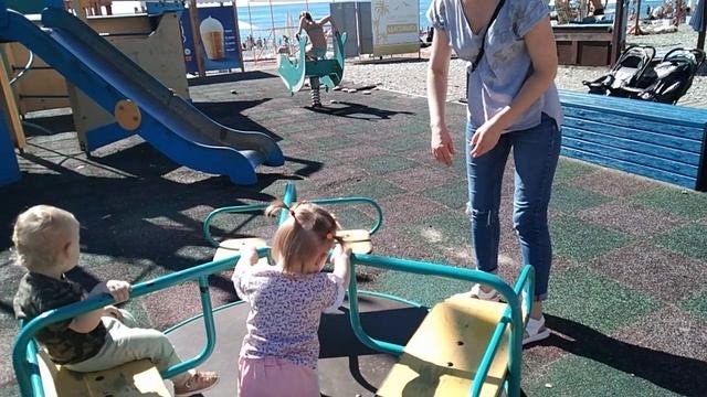 Круговорот качелей в природе
