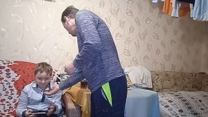 ИСПУГАЛСЯ ОГРОМНОГО УКОЛА! УБЕЖАЛ В ШКОЛУ!