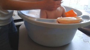 Настя купается