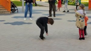 Шаффл (shuffle) Танцор Дима зажигает в парке А.П. Гайдара 02.06.2021г.