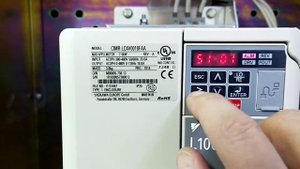 Откат при остановке у лифта