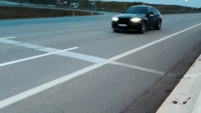 БОЙНЯ! AUDI RS7 vs Lambo Aventador | SRT 8 v GTR 900 HP | Porsche 911 v Tesla | AMG E63s vs BMW M5 смотреть онлайн