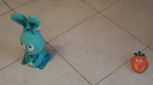 Ouaps Hide-and-seek Jojo the Interactive Bunny