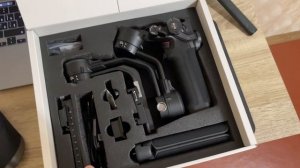 Распаковка и беглый обзор 3х осевого стабилизатора Dji RSC 2 / Ronin SC 2