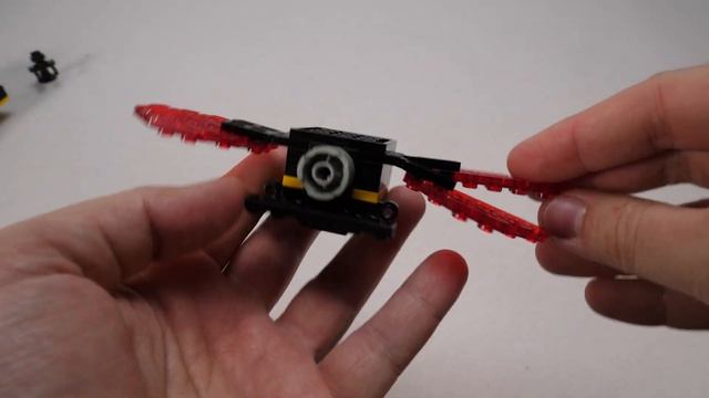 LEGO Blacktron is back, but for what price? 40580 Blacktron Cruiser from 2023 vs 6894 from 1987 смотреть онлайн