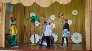 "Мама для Мамонтенка", театральная проектная работа учеников 3 класса.