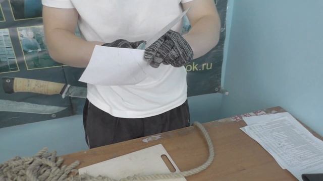 Тестируем нож из РЕССОРЫ на канате: реальные результаты! Рессорная сталь против 95х18. смотреть онлайн