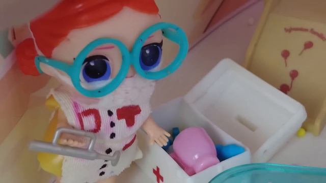 КУКЛЫ ЛОЛ В БАССЕЙНЕ МУЛЬТИК! Сборник СМЕШНЫХ серий играем в куклы ДАРИНЕЛКА смотреть онлайн