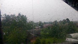 АТМОСФЕРА ЛЕТНЕЙ ГРОЗЫ В ДЕРЕВНЕ. ШУМ ДОЖДЯ И РАСКАТЫ ГРОМА. ЭТО ВИДЕО ПОМОЖЕТ ВАМ ЗАСНУТЬ. 12 ИЮНЯ