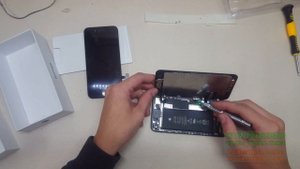 Как снять дисплей на IPhone 7
