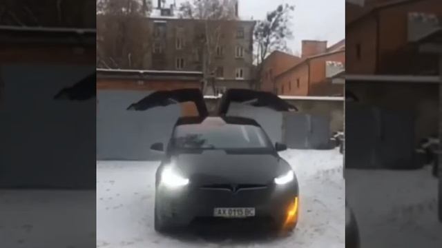 Самая крутая машина)).. Светомузыка,обалденная тачка,диско авто, дикотека на колёсах. смотреть онлайн