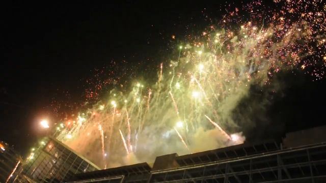 Central World Plaza New Year's Eve 2015 Countdown Fireworks