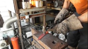 Нож из напильника или  нож якутского типа с широким долом