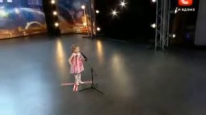 Девочка заставила плакать весь зал