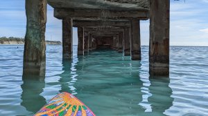 Голубая Бухта, обзор пляжа с моря. Санаторий, пирс, Океанология. Погода отличная, 12.10.24 Геленджик