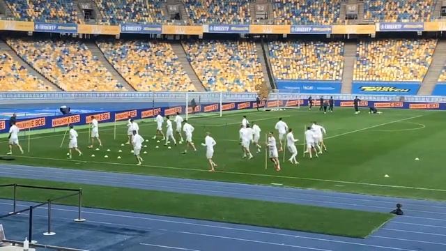 Тренировка сборной Украины перед матчем с Казахстаном