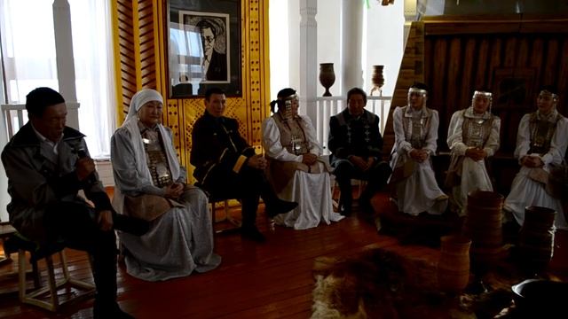 Дьулуруйар Ньургун Боотур олонхо 2 ырыата смотреть онлайн