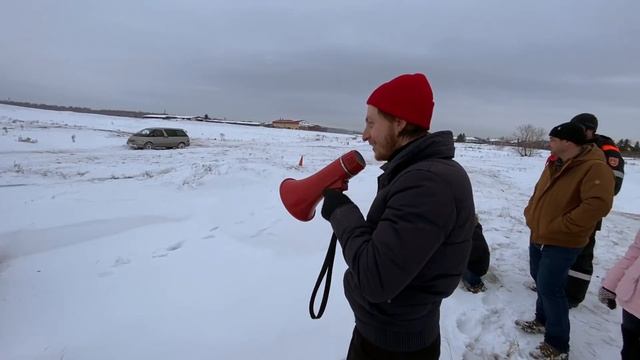 Бандитский Jeep и Военный УАЗ. Зарылись В ЯМУ AUDI MERCEDES Subaru TOYOTA и НИВУ смотреть онлайн